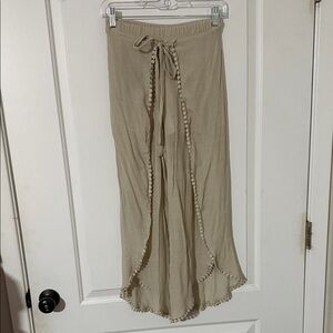 Elegant Beige Women's Skirt